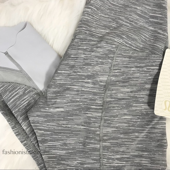 NWT LULULEMON WUNDER UNDER CROP II ROLL DOWN 10 - Picture 7 of 8